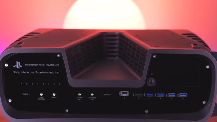 Il possente dev kit di PS5 a forma di V si mostra per la prima volta in video