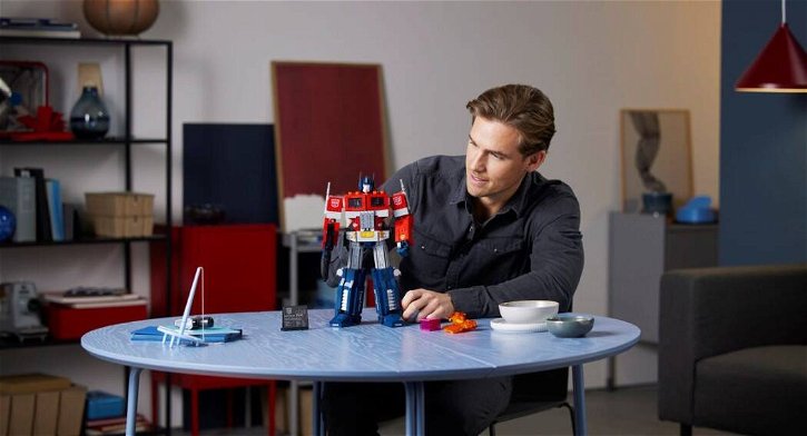 Immagine di LEGO Icons Optimus Prime: 10% di sconto su questo splendido set, ottimo come regalo di Natale!