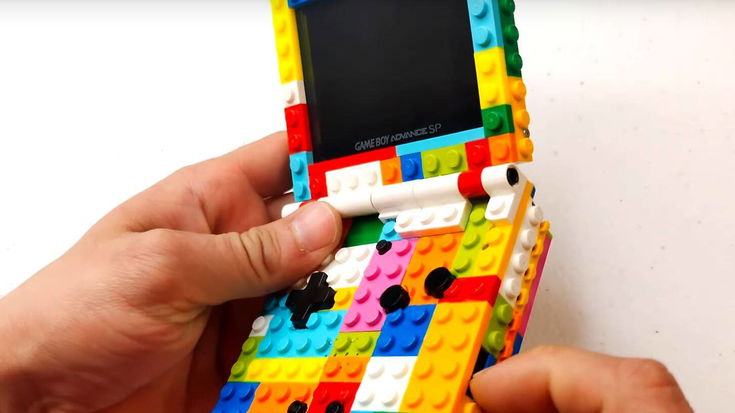 Il Game Boy fatto di LEGO esiste e noi lo vogliamo adesso