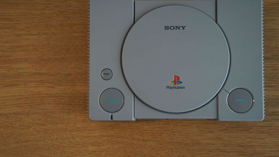 Immagine di PlayStation Classic, un fan ha realizzato una versione portatile