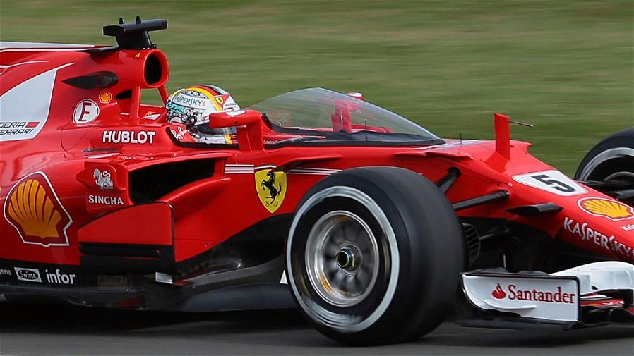 Immagine di Ferrari: "le PlayStation sono nostre competitor"
