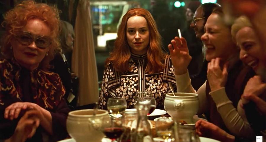 Suspiria, nuovo poster del remake horror di Guadagnino