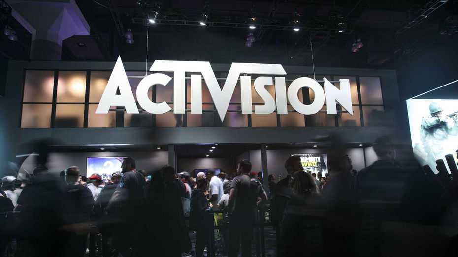 Immagine di Activision, investitori contro il CEO: prende troppi soldi