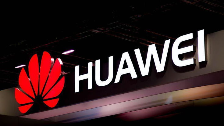 Huawei brevetta uno smartphone con otto fotocamere