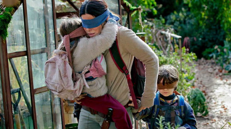 Bird Box Challenge: Netflix 'mette in guardia' dalla pericolosa mania