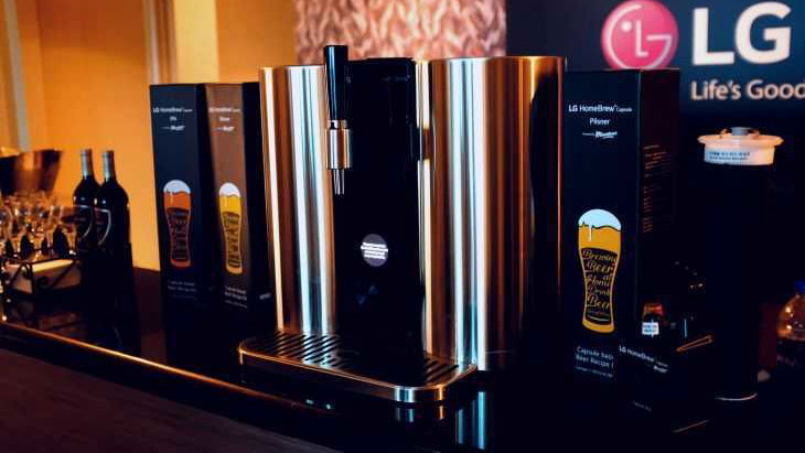 LG continua con le invenzioni: al CES anche la birra in capsule