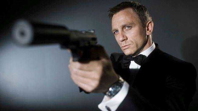 Bond 25, riprese interrotte per un infortunio di Craig