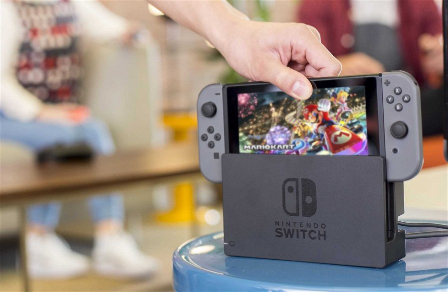 Immagine di Ufficiale: Nintendo aggiorna Switch con una nuova batteria