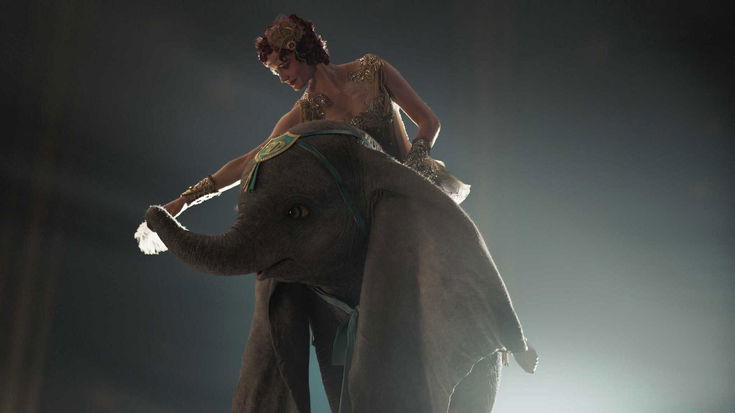 Dumbo da domani al cinema: leggi la recensione