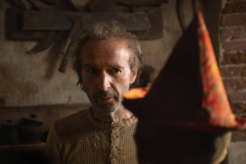Pinocchio: Roberto Benigni è Geppetto nella prima foto