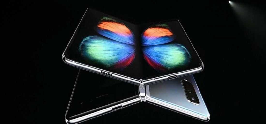 Immagine di Bisogna prendersi cura di Galaxy Fold, per Samsung - Le novità tech e social