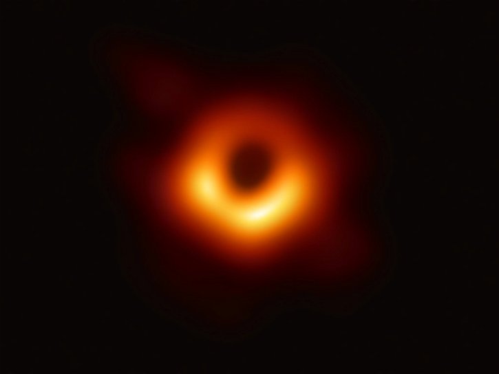 Immagine di La prima foto di un buco nero non è molto diversa da Mass Effect 2