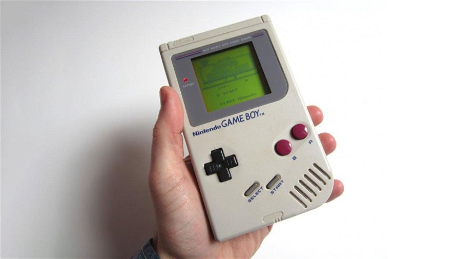 Immagine di Nintendo ha regalato un nuovo Game Boy a una signora di 95 anni