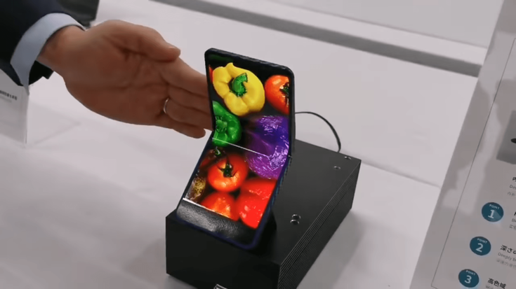 Lo smartphone pieghevole di Sharp e l'arrivo di Huawei P30 Lite | SpazioTech