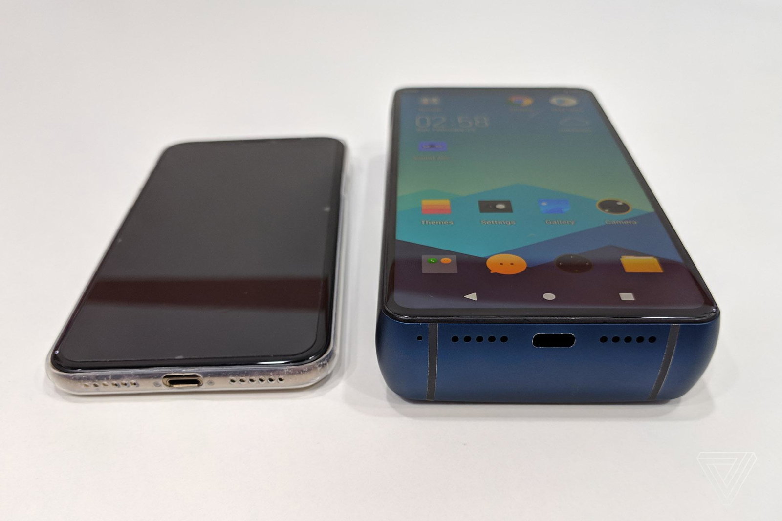 Lo smartphone gigante non ce l'ha fatta | Le ultime novità su SpazioTech