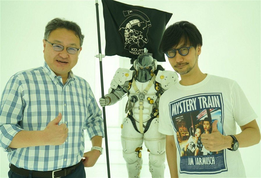 Immagine di Yoshida di Sony in visita da Kojima Productions