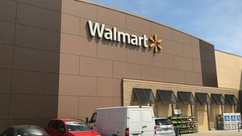 Immagine di USA: Walmart chiamati a rimuovere pubblicità di giochi violenti, tutto ok con le armi