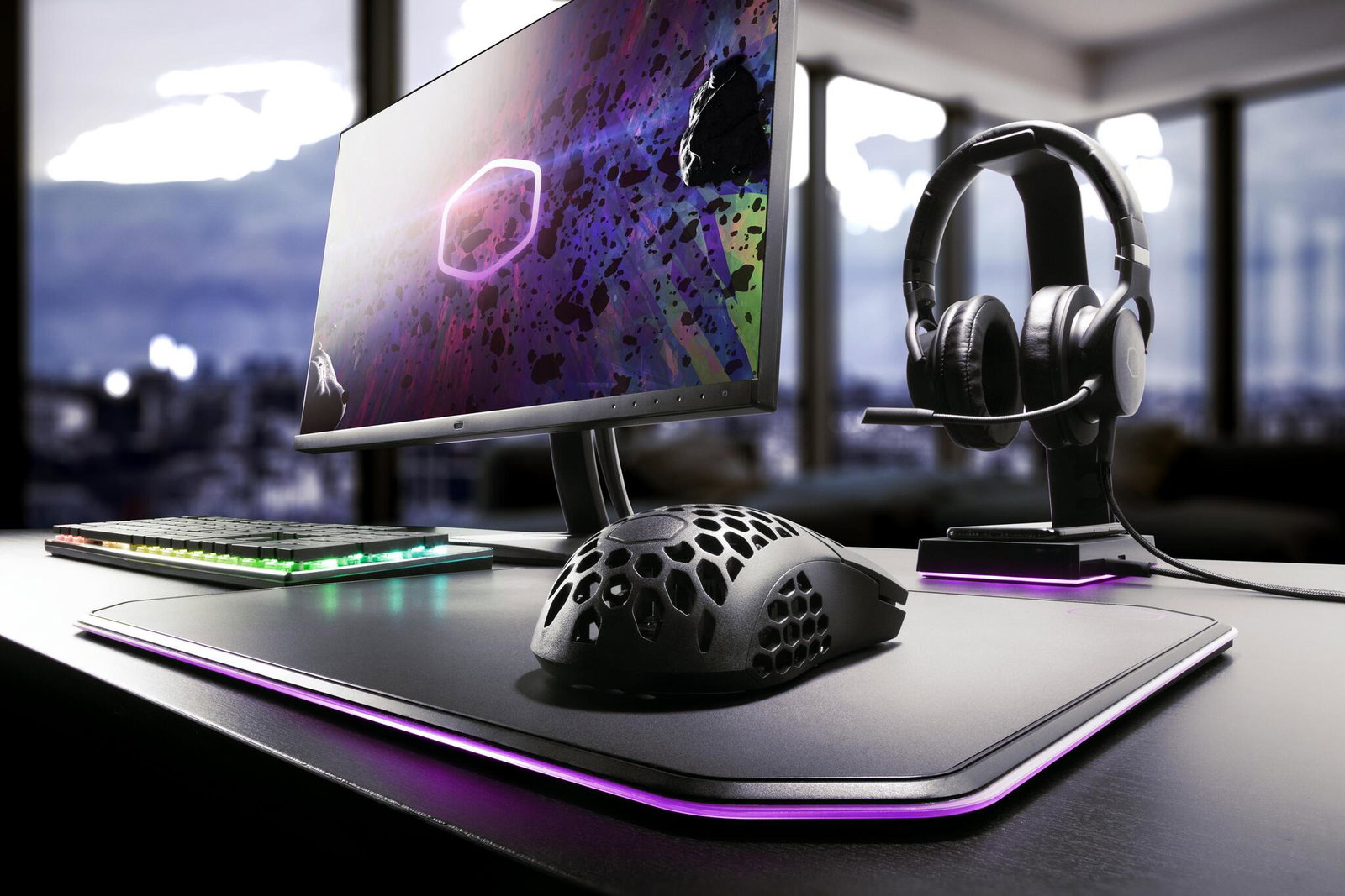 Ecco Cooler Master MM710, il mouse peso piuma