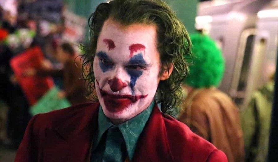Immagine di Un uomo vestito da Joker fermato nella metro di Milano