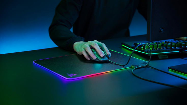 Razer presenta il tappetino per mouse Firefly V2