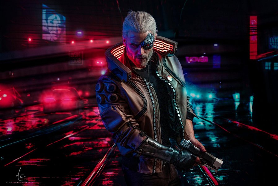 Immagine di Cyberpunk 2077 x The Witcher: il cosplay unisce le due serie