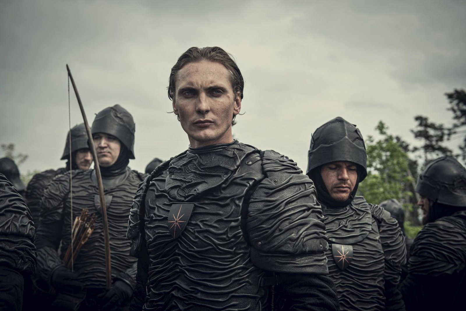 No, la serie Netflix di The Witcher non ha ancora cambiato le uniformi di Nilfgaard