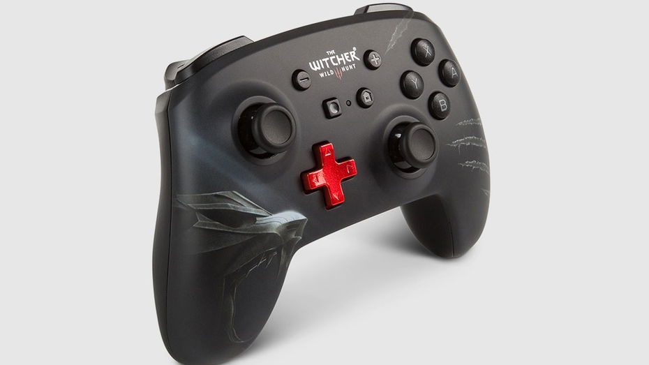 Immagine di Ora potete giocare a The Witcher 3 su Switch con controller (e custodia) a tema