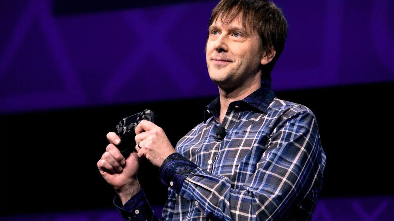 PS5: la parodia italiana della presentazione di Mark Cerny