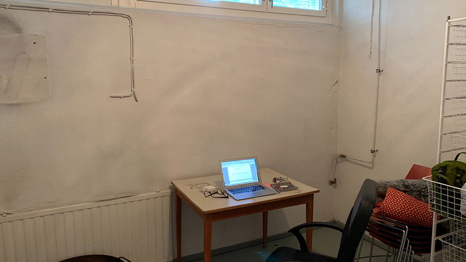 Immagine di L'ufficio di Sam Lake in quarantena è un ritorno alle (umili) origini
