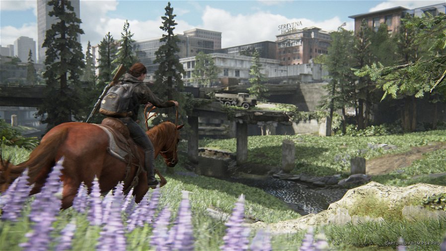 Immagine di The Last of Us Part II, impressionante fedeltà a Seattle nel video confronto