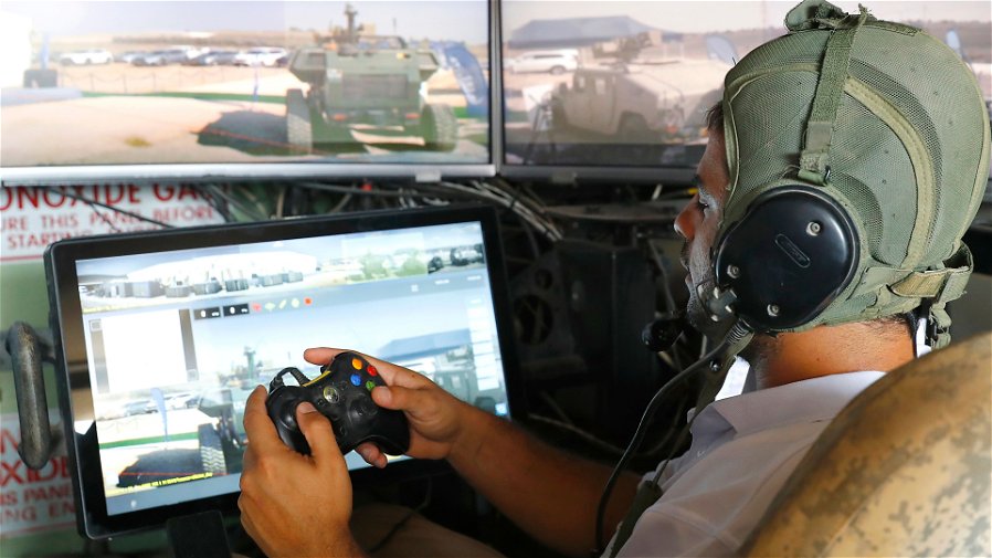 Immagine di Israele sta usando controller Xbox per guidare carri armati