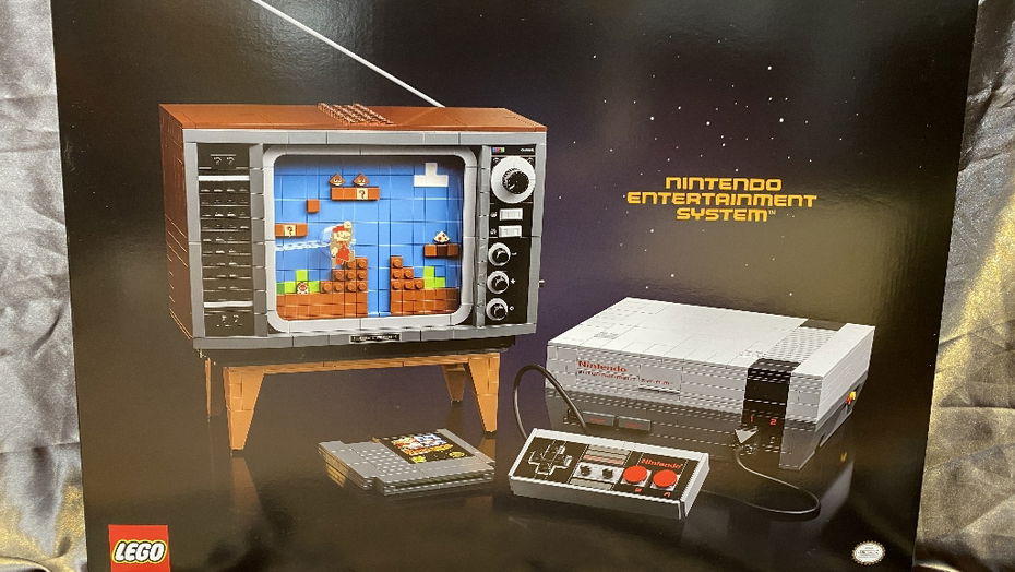 Immagine di LEGO e Nintendo, l'idillio continua: arriva NES fatta di mattoncini!