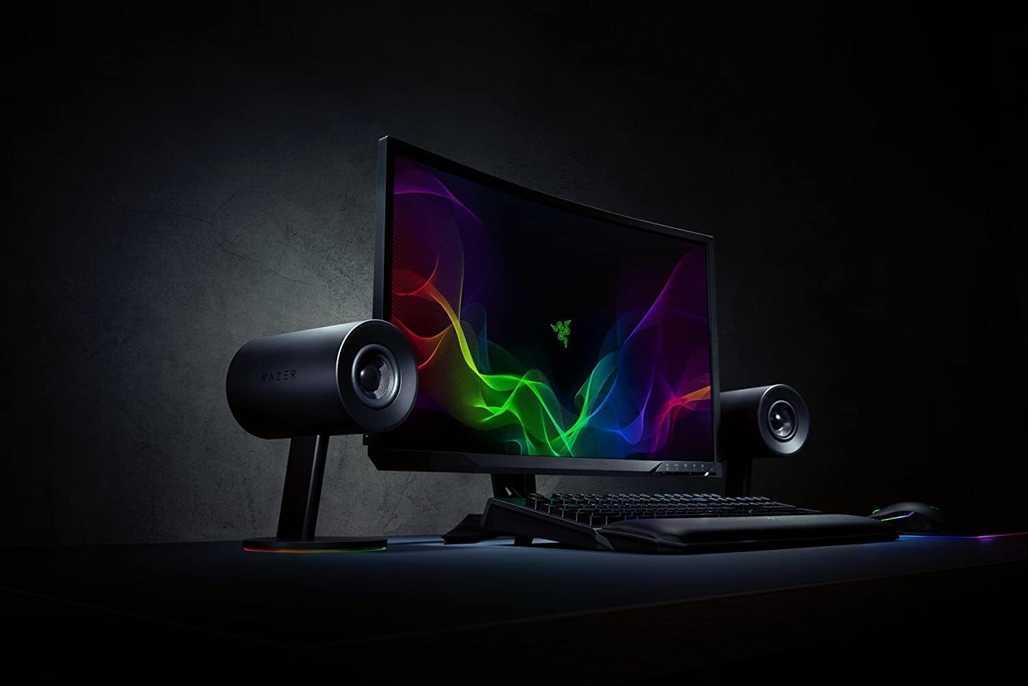 Altoparlanti gaming Razer Nommo Chroma in forte sconto su Amazon